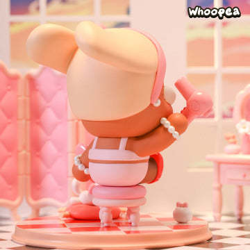 CRYBABY The Dressing Room Figurine - Image 4