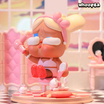 CRYBABY The Dressing Room Figurine - Image 5