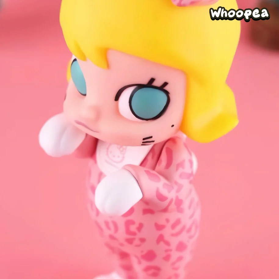 MOLLY x HELL0 KITTY (Exclusive Collector's Edition) - Image 9