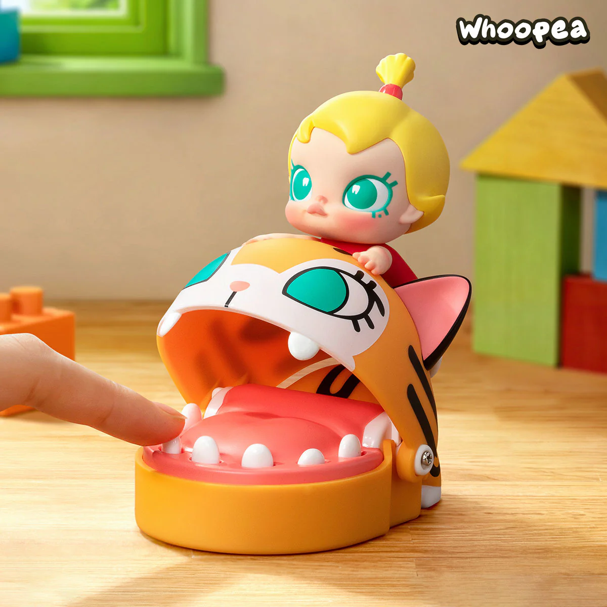 POP MART Baby Molly and Baby Tabby Pulling a Prank Figure - Image 3