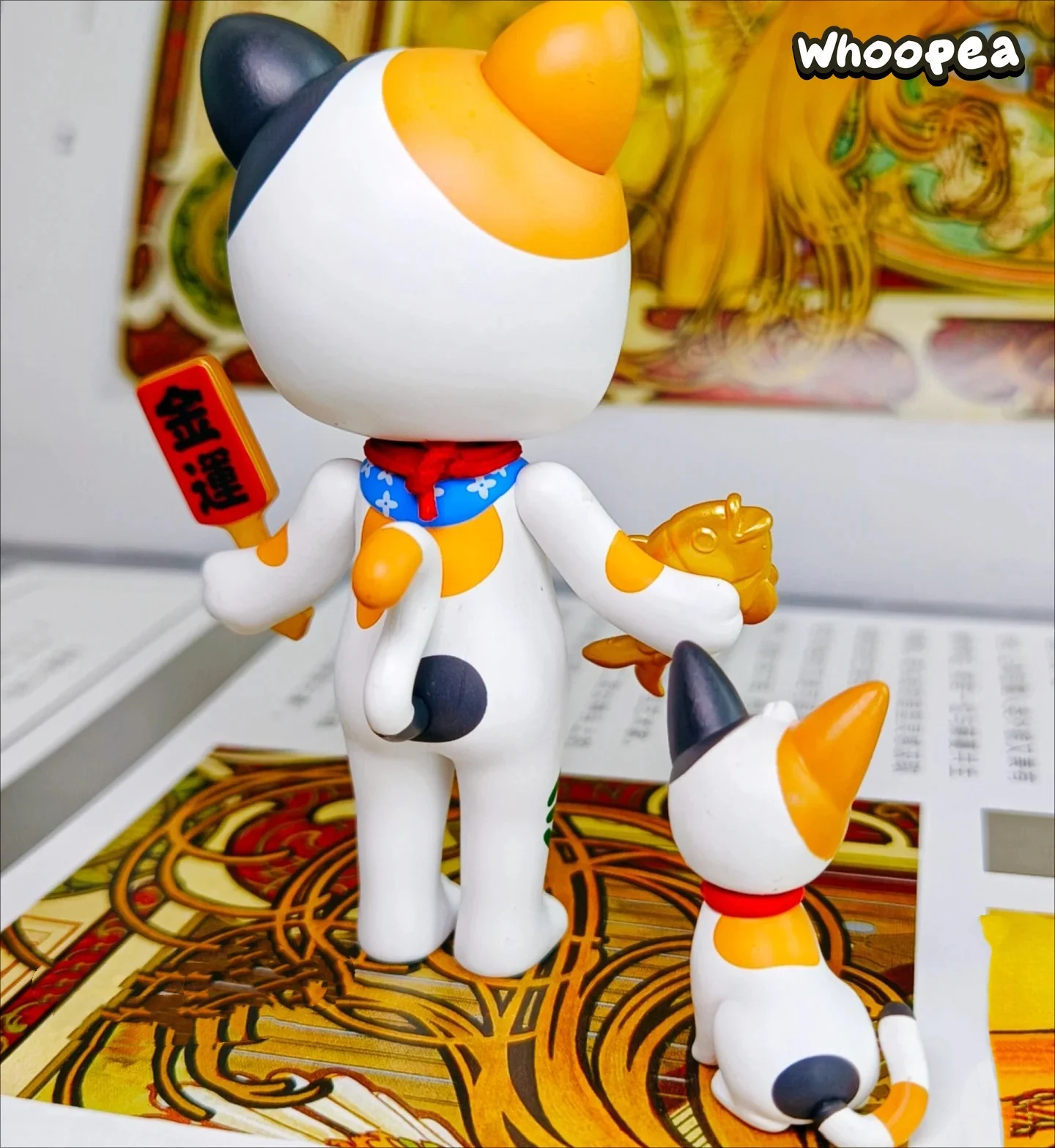 POP MART Molly Lucky Cat Figurine Hanging Card - Image 3